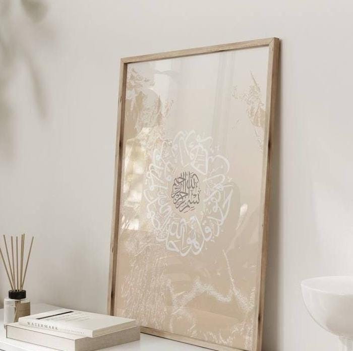 Side angle of the frame and mounting on wall